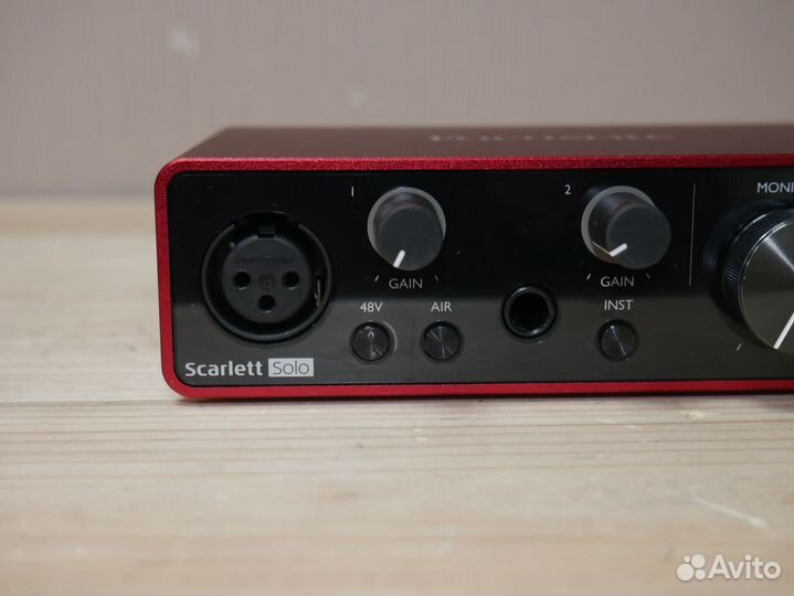 Focusrite Scarlett Solo 3rd Gen Звуковая Карта