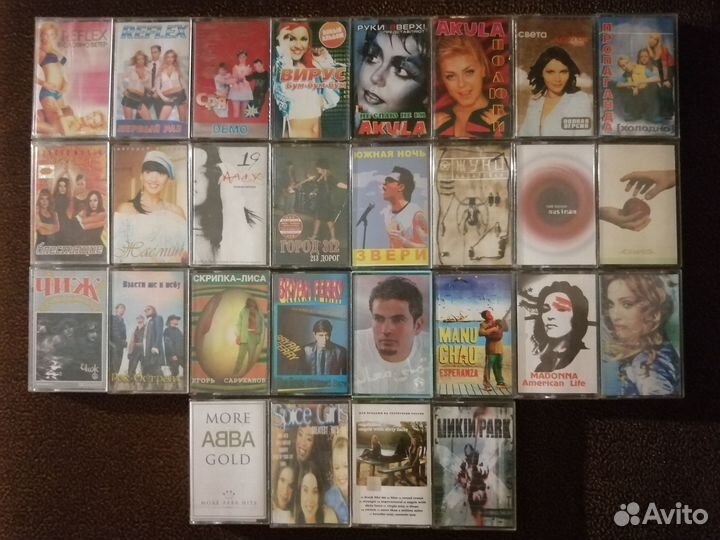 Кассеты с разной музыкой