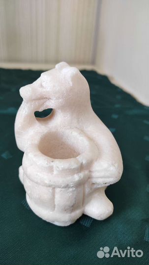 Статуэтка из натурального камня медведь с бочкой