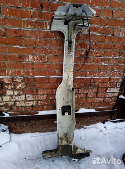 Стойка кузов правая Volkswagen Transporter Т4 2