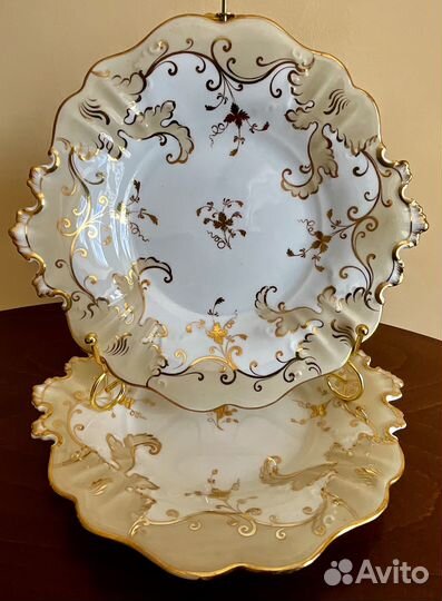 Большое блюдо необычной формы. Англия