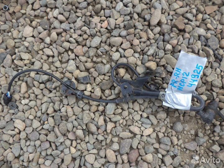 Датчик abs передний правый Toyota Platz NCP12