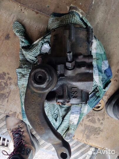 Рулевой редуктор mercedes 609 811 LS3