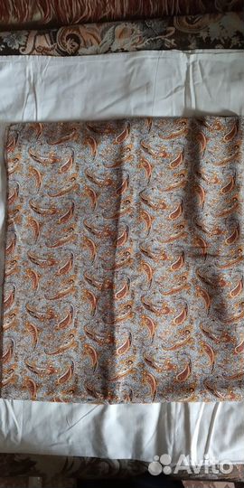 Отрез шелковой ткани