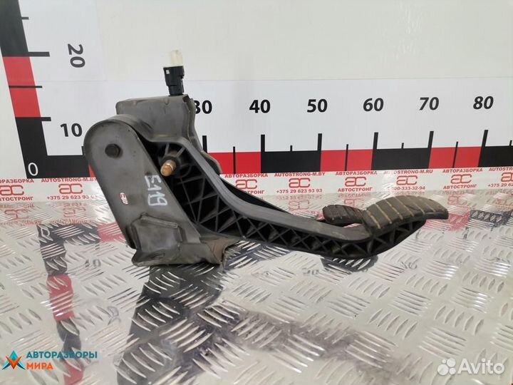 Педаль Dacia Logan 2008 465108418R