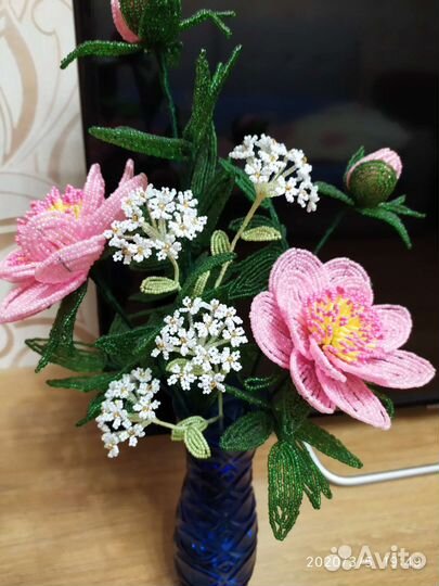 Цветы из бисера