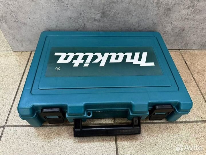 Перфоратор Makita HR 2470