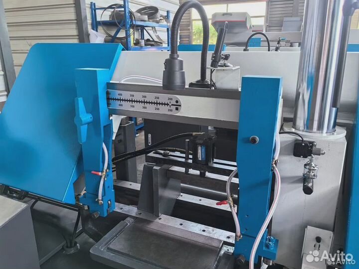 Ленточнопильный станок для резки металла под углом