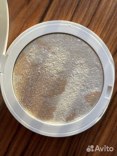 Хайлайтер Pupa Gold me лимитированная версия