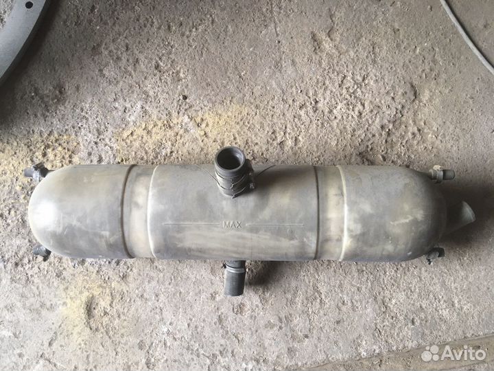 Расширительный бачок для автобуса