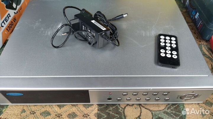 Регистратор на 4 камеры