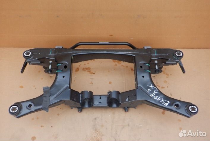 Подрамник задний Nissan в Сургуте