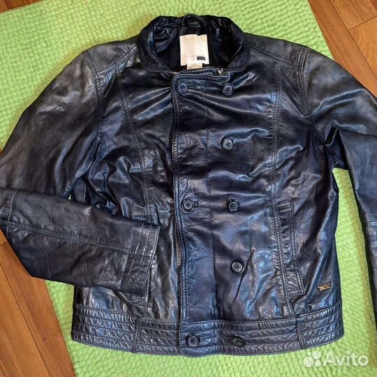 Кожаная куртка levis