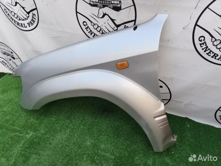 Крыло переднее левое Toyota Land Cruiser Prado