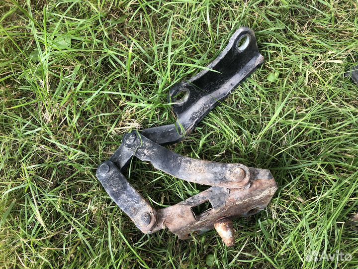 Петли капота Киа рио 1 2005г