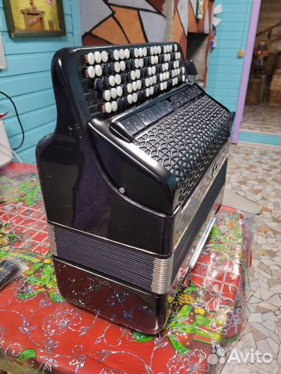 Баян юпитер готово выборный,цельнопланочный,люкс