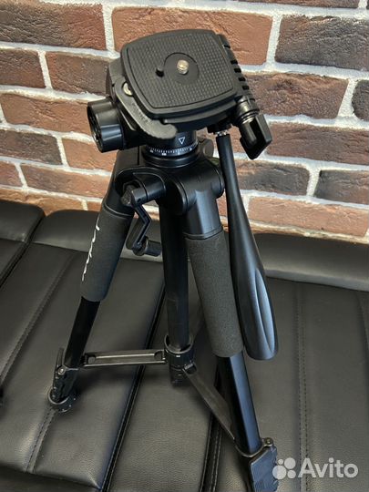 Штатив для фотоаппарата