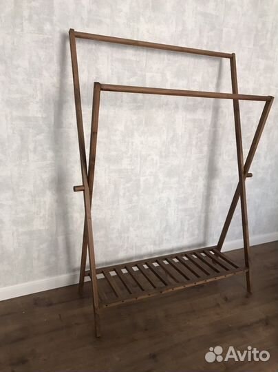 Вешалка напольная деревянная