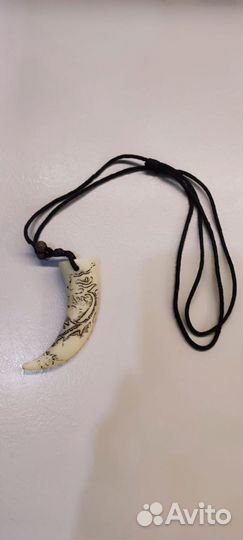 Кулон на шнурке этнический