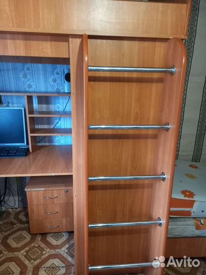 Кровать с матрасом