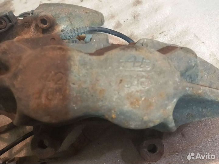 Суппорты передние Mercedes E-class W210