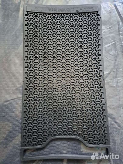 Коврик для телефона Mercedes Benz A223