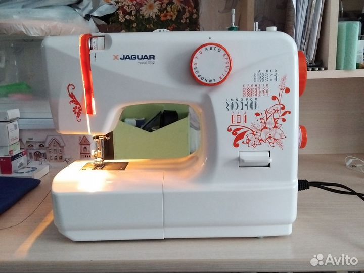 Швейная машина jaguar модель562
