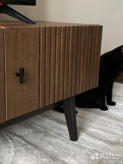 Тумба под телевизор