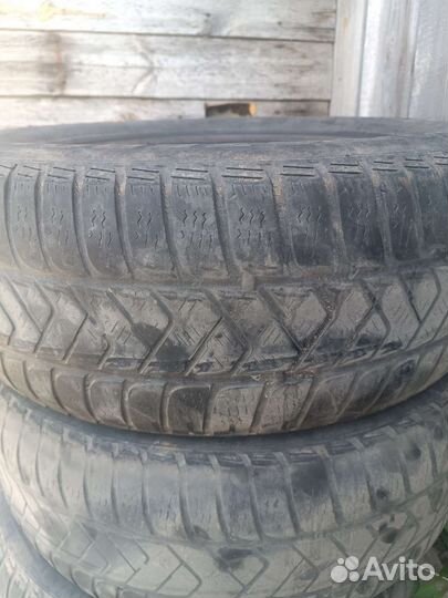 Pirelli Chrono 2 215/60 R16