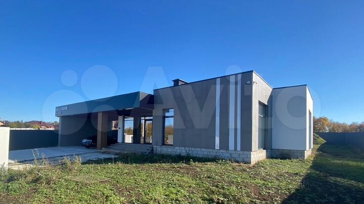 Коттедж 283 м² на участке 15 сот.