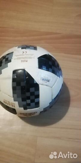 Футбольный мяч adidas