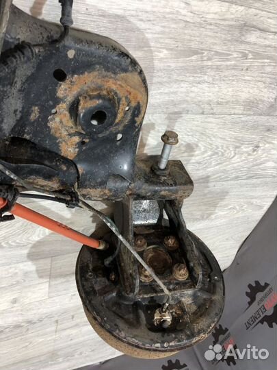 Балка задняя Renault Duster