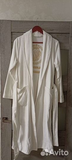 Красивый халат с надписью