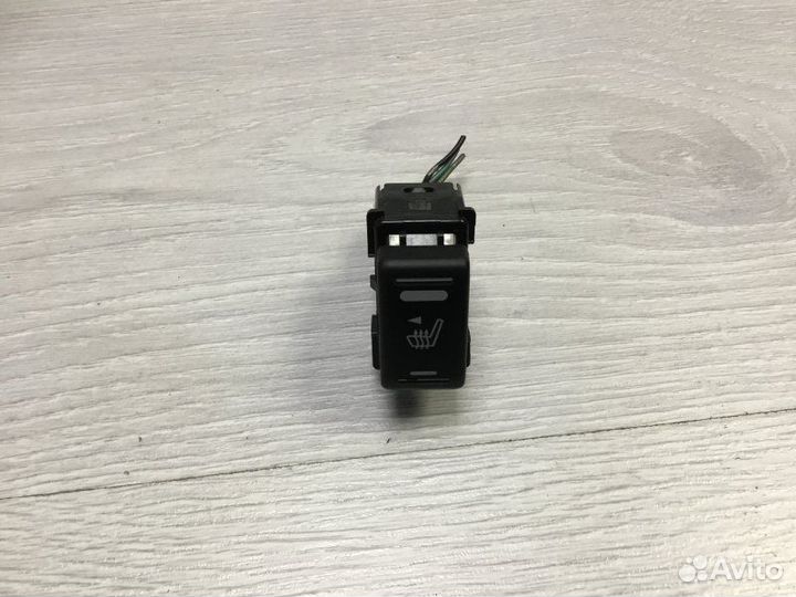 Кнопка выключатель Nissan Navara 2.5 2008