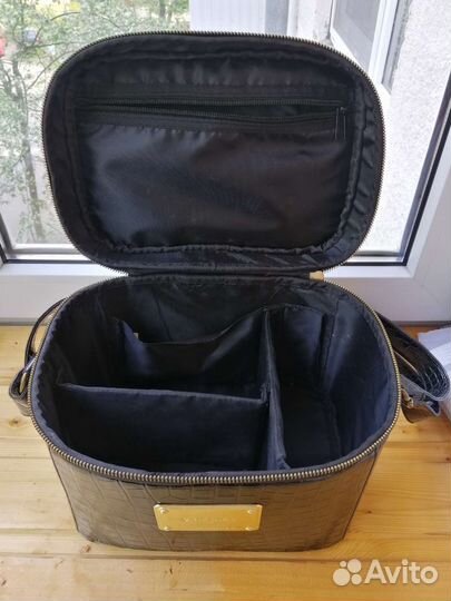 Бьюти кейс с украшениями