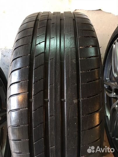 Goodyear Eagle F1 Asymmetric 3 245/40 R19 и 275/35 R19 100Y