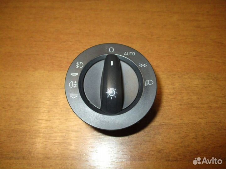 Переключатель света фар Audi Q7 (4L)