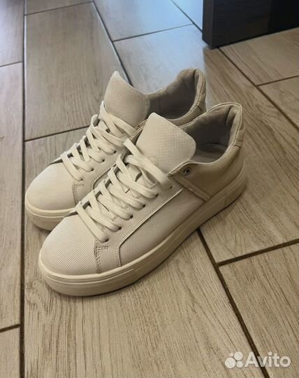 Кроссовки женские натуральная кожа белые 38