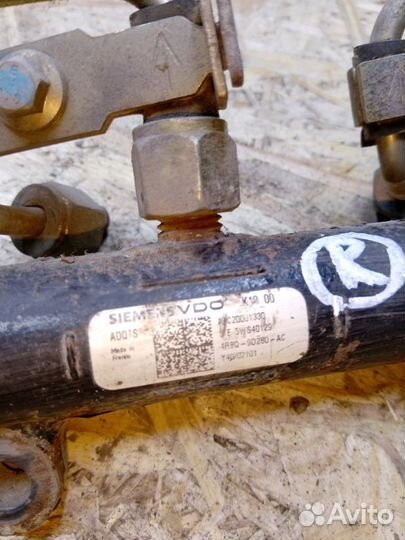 Топливная рампа правая 2.7 АКПП Land Rover Discove