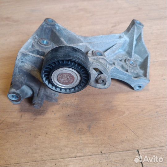 Кронштейн генератора renault megane 2