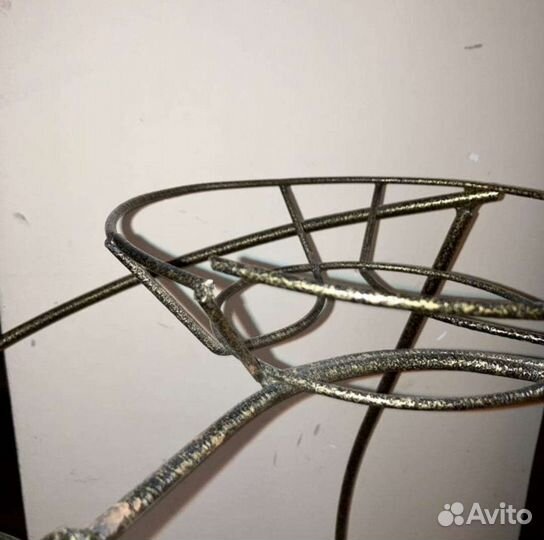 Подставка для цветов напольная металлическая