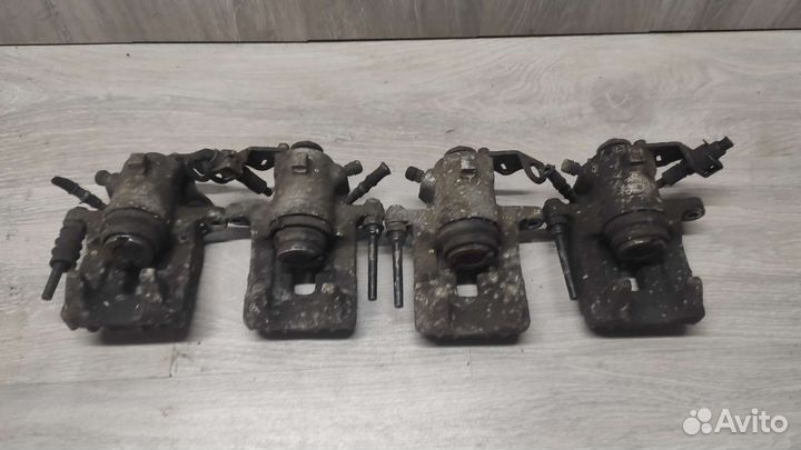 Суппорт задний гольф 4/октавия тур/ауди а3