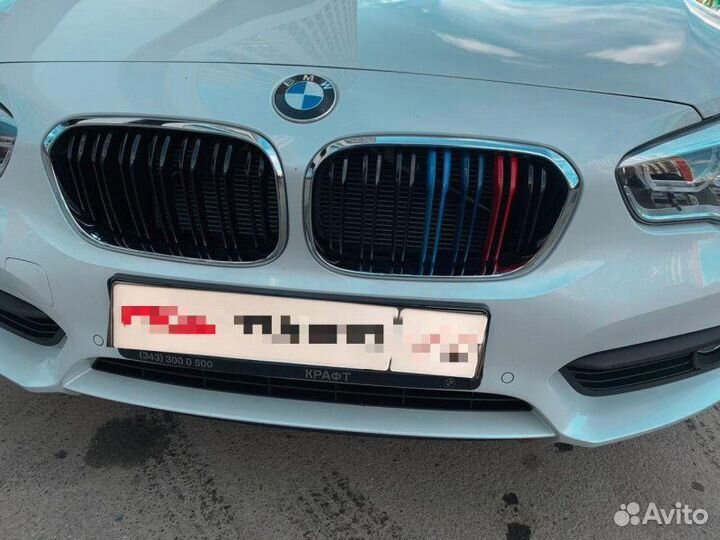 Решётка в стиле BMW M1 f20 11-15 с триколором М и