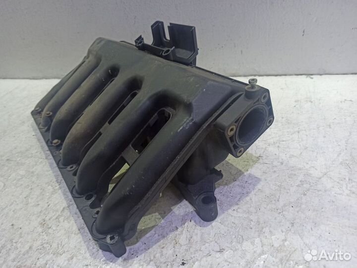 Впускной коллектор Опель