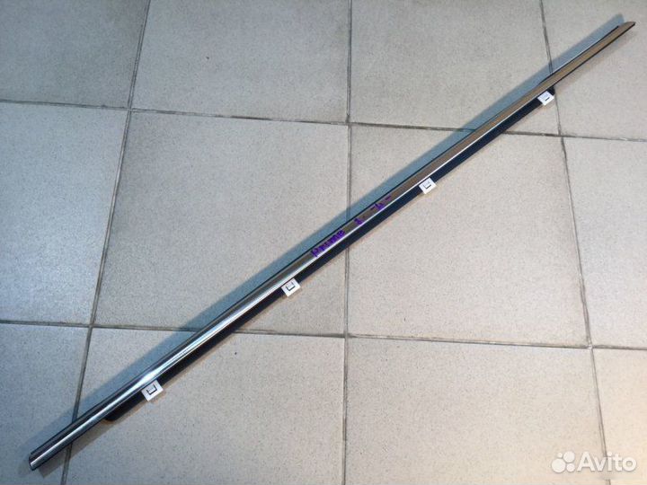 Накладка стекла двери Kia Sorento После 2015