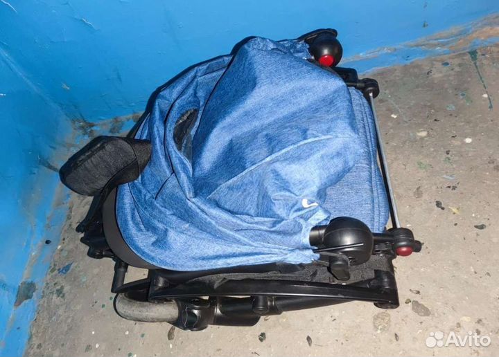 Складная коляска прогулочная