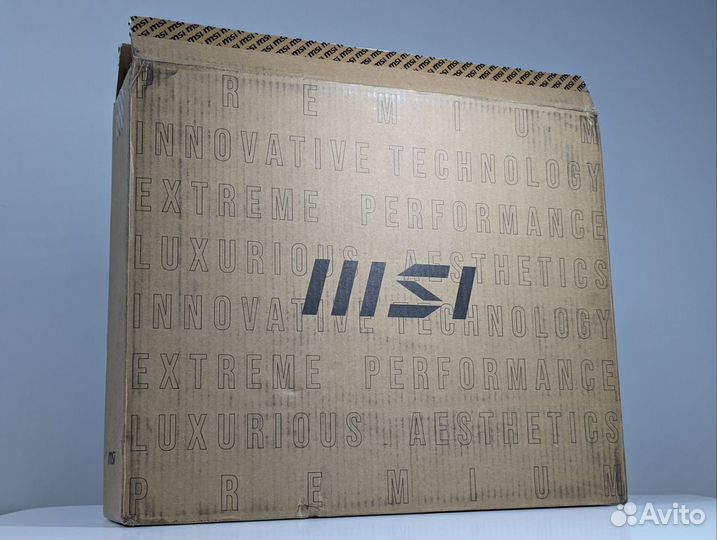 Msi Titan GT77HX 13VI-028US