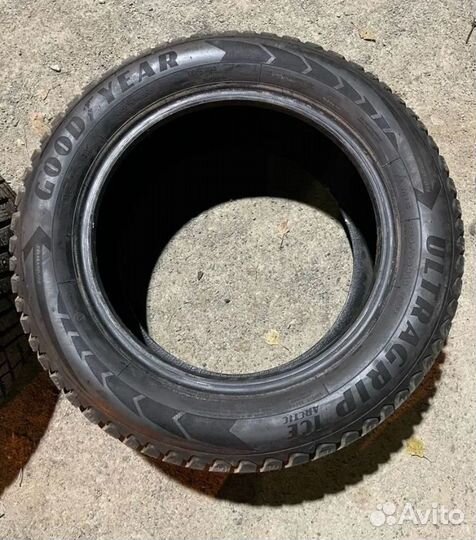 Goodyear Ultragrip Ice Arctic 225/55 R16