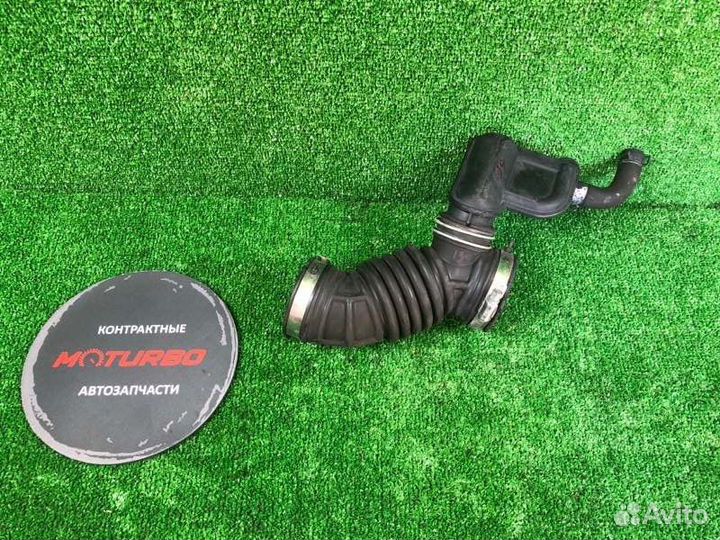 Патрубок воздушного фильтра Nissan Sentra B17