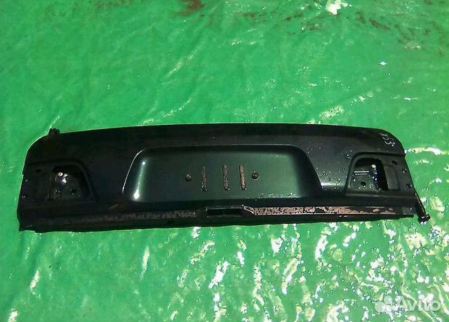 Нижняя (крышка) дверь багажника.Бмв х5 е53